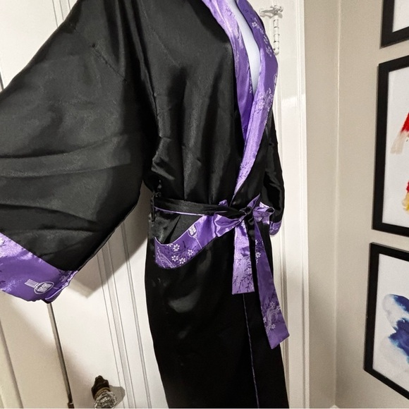 Asian Vintage Silk feel Reversible embroidered Dragon Robe one size - Picture 8 of 16